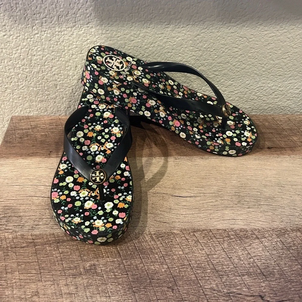 Tory Burch‎ Black Floral Wedge Sandals, NWOT